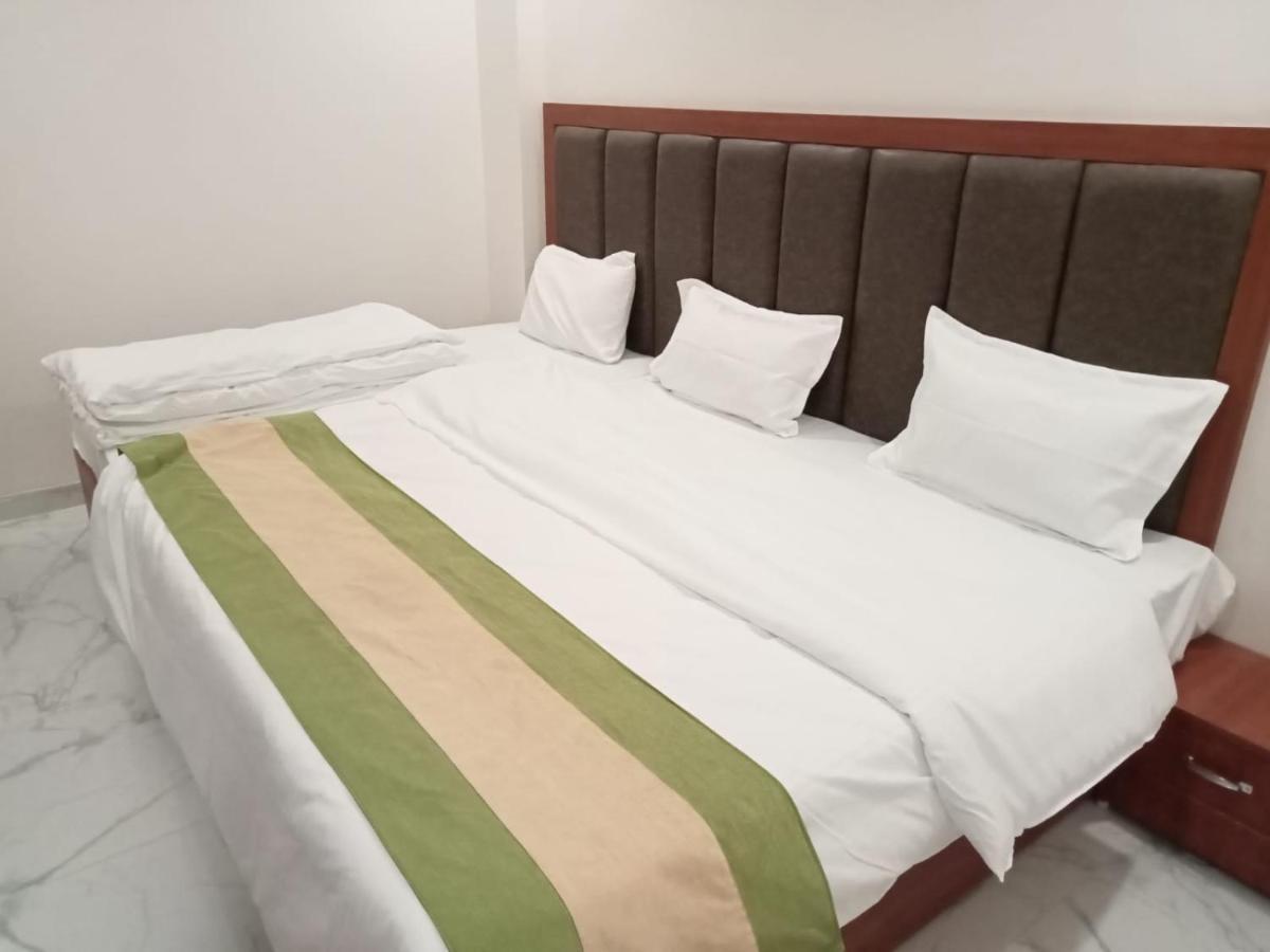 Hotel Kaushik Palace Харидвар Экстерьер фото