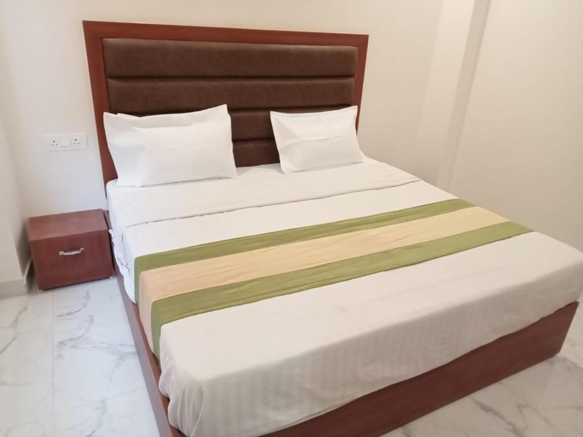 Hotel Kaushik Palace Харидвар Экстерьер фото
