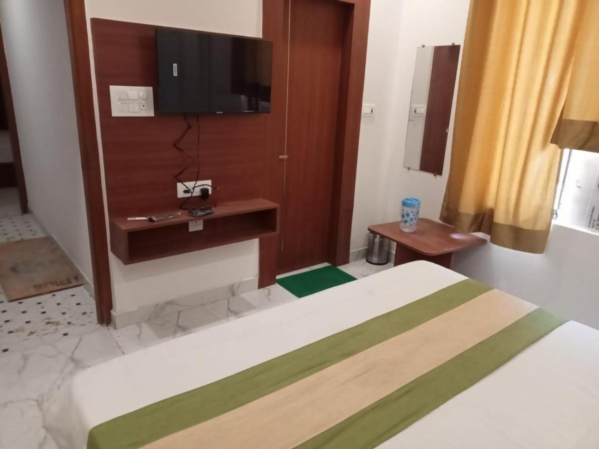 Hotel Kaushik Palace Харидвар Экстерьер фото